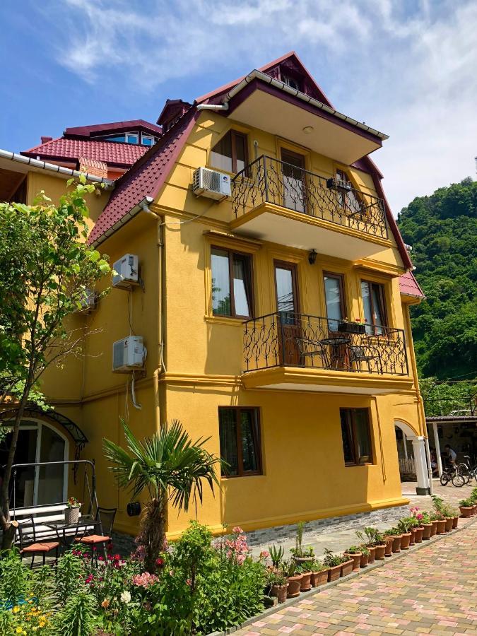 Deluxe Guest House Kvariati Bagian luar foto