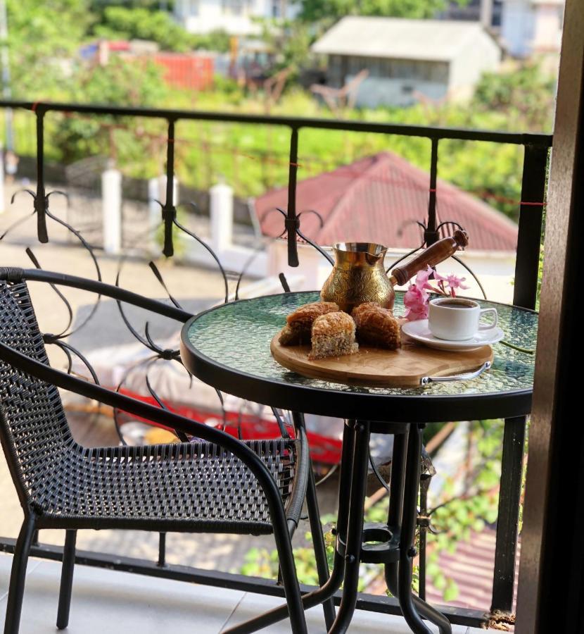 Deluxe Guest House Kvariati Bagian luar foto
