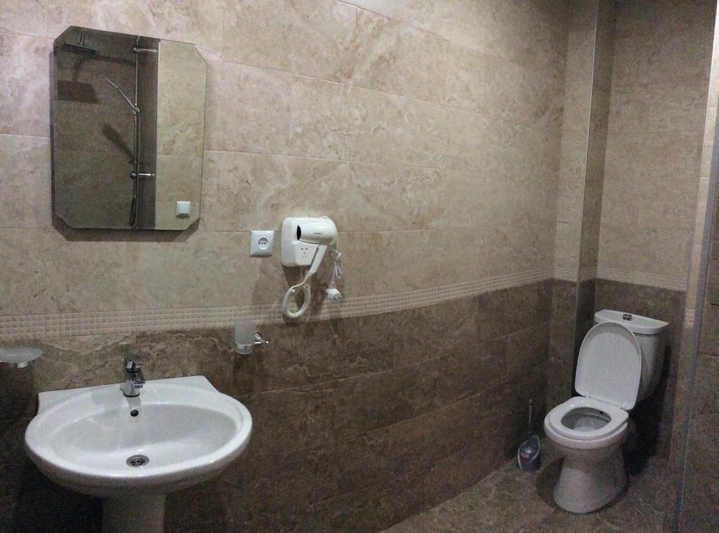 Deluxe Guest House Kvariati Bagian luar foto
