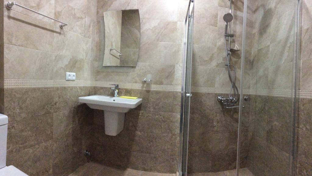Deluxe Guest House Kvariati Bagian luar foto