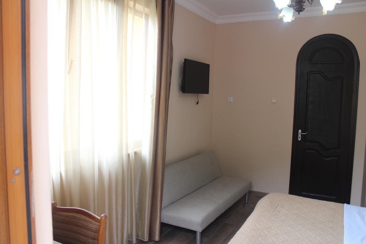 Deluxe Guest House Kvariati Bagian luar foto