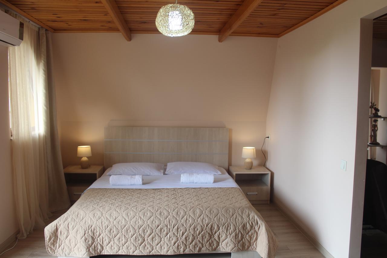 Deluxe Guest House Kvariati Bagian luar foto