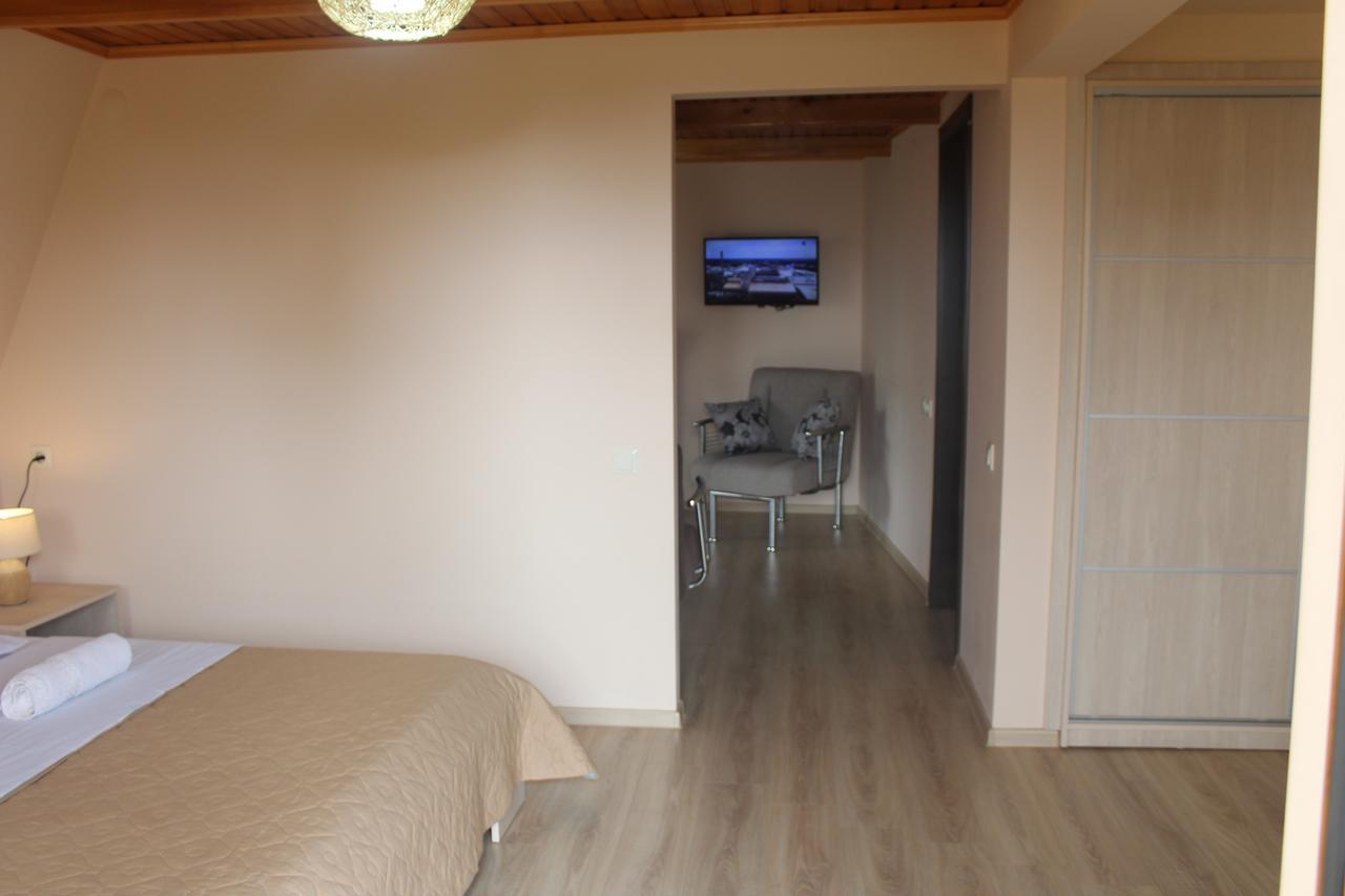 Deluxe Guest House Kvariati Bagian luar foto