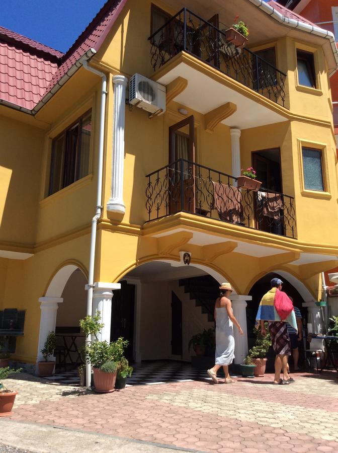 Deluxe Guest House Kvariati Bagian luar foto